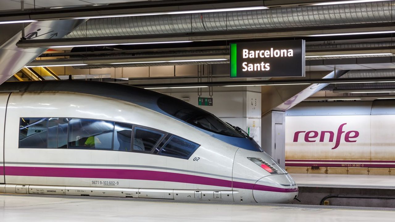 Train L Espagnol Renfe Se Lance Grande Vitesse Entre Lyon Et